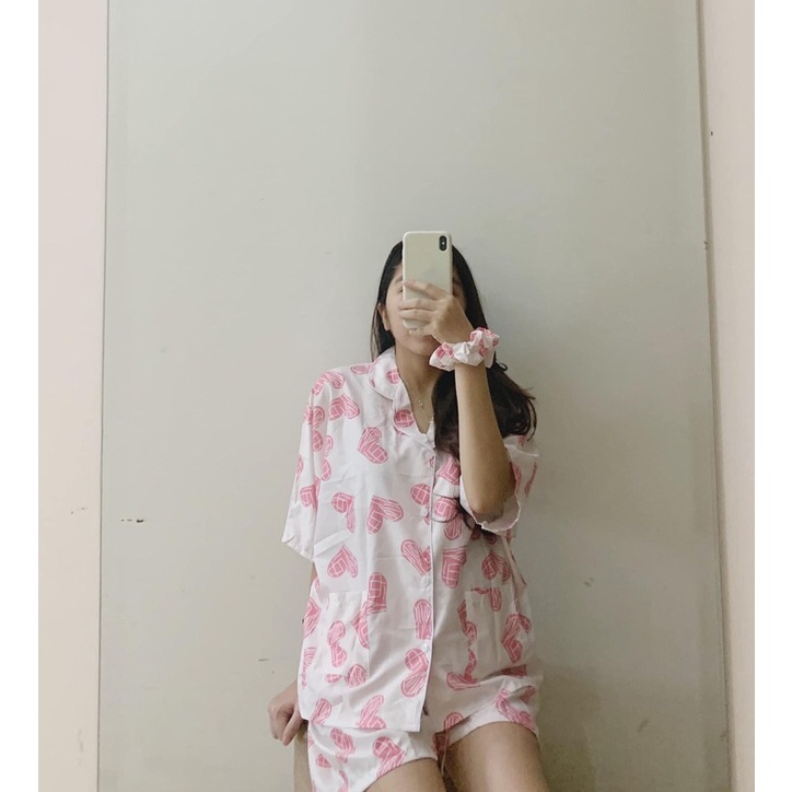 Bộ Pijama <FREESHIP> Bộ pijama hình cộc tay nữ tặng kèm dây buộc tóc scrunchies, bộ đồ mặc nhà siêu kute, bộ cộc nữ | BigBuy360 - bigbuy360.vn