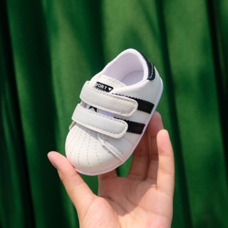Giày adidas tập đi cho bé
