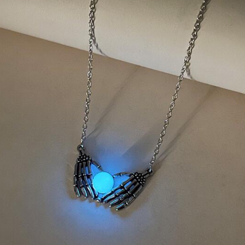 Vòng cổ Mặt Hình Móng Vuốt Ma Phát Quang Phong Cách Punk Cổ Điển