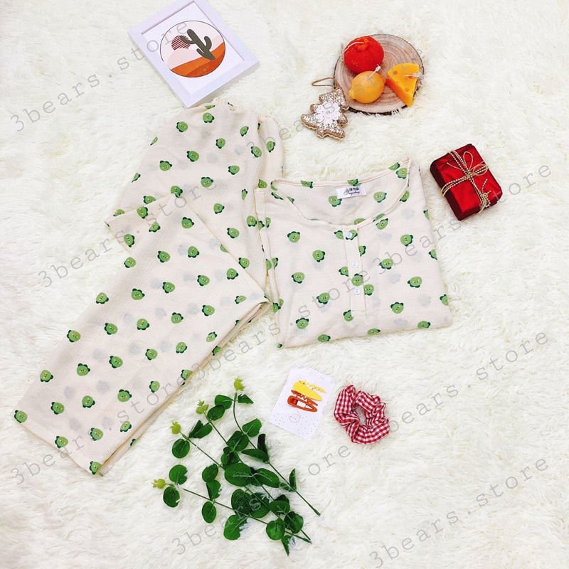 (Ảnh thật - 3bears.store tự chụp) Đồ bộ ngủ nữ dài chất đũi xốp phong cách Hàn Quốc (tay dài, cổ tròn, quần dài) | BigBuy360 - bigbuy360.vn