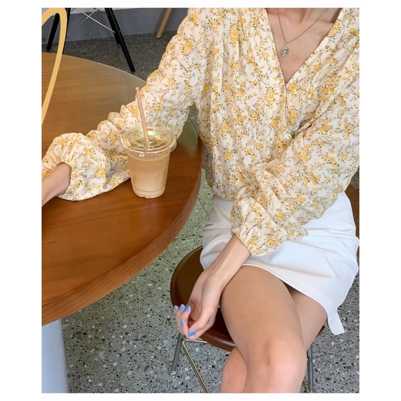 Áo Sơ Mi Cổ Chữ V Xếp Ly Tay Phồng Mẫu Mới 2022