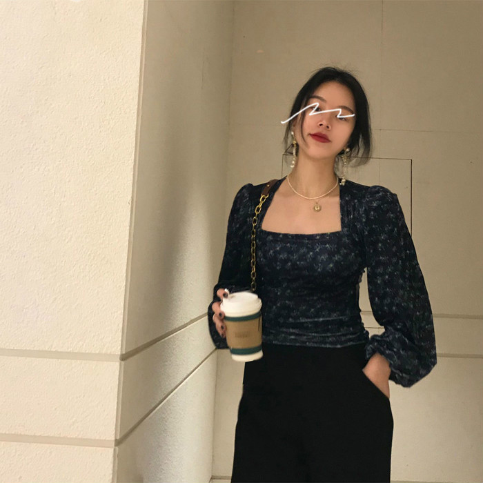 Áo Kiểu Vải Nhung Tay Phồng Cổ Vuông Họa Tiết Hoa Phong Cách Retro Nữ Tính | BigBuy360 - bigbuy360.vn