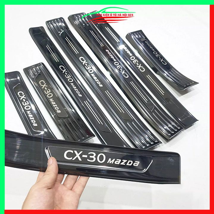 Ốp bậc cửa, nẹp bước chân trong ngoài Mazda CX30 CX-30 2021-2023 vân Titan chống trầy bảo vệ trang trí xe