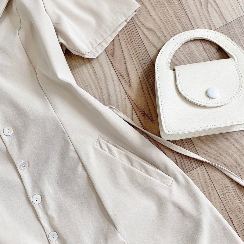 Váy cổ vest khuy cài