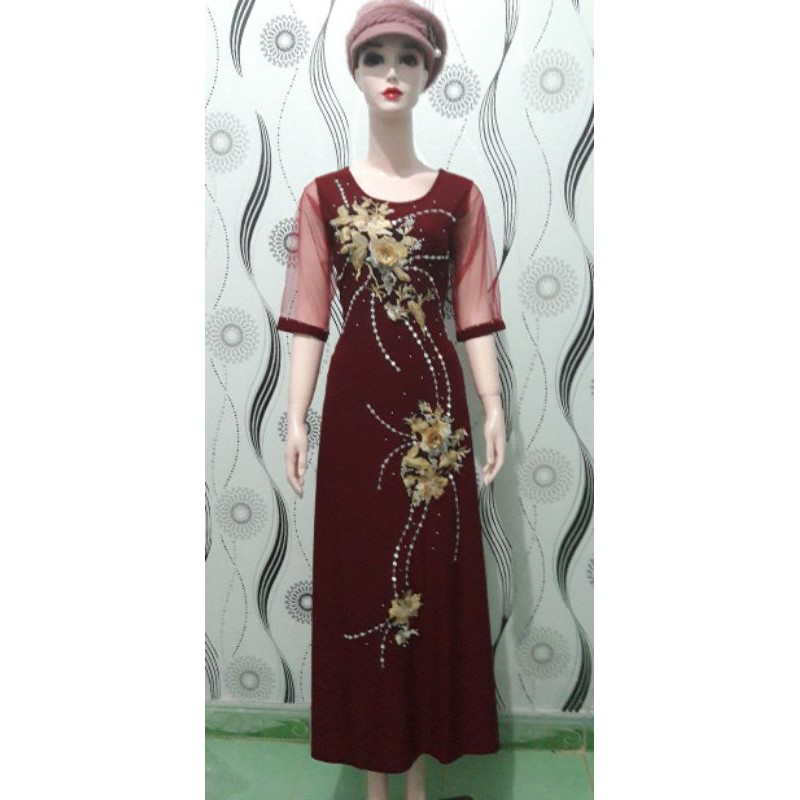 Đầm trung niên dạ hội