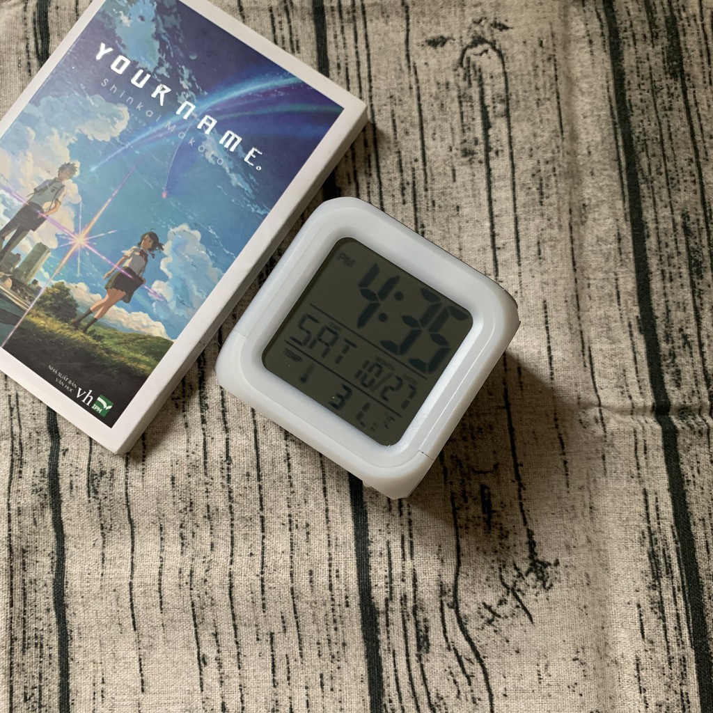 Đồng Hồ Báo Thức Để Bàn Marvel Avengers Có Đèn Led