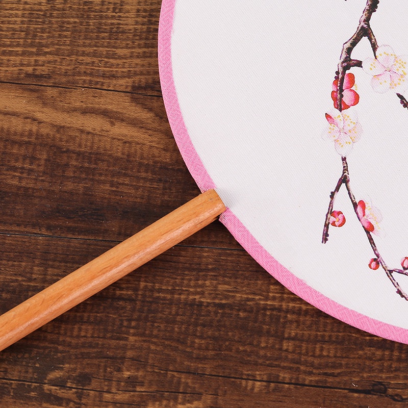 Quạt Cầm Tay Hình Tròn Phối Tua Rua In Họa Tiết Phong Cách Trung Hoa Cổ Điển Có Tay Cầm Bằng Gỗ Dùng Trang Trí