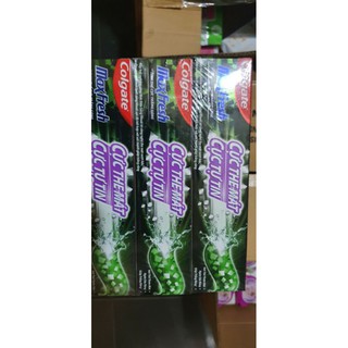 Kem đánh răng Colgate MaxFresh tinh chất than tre 200g
