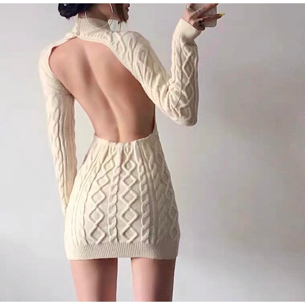 Váy len dài tay hở lưng
