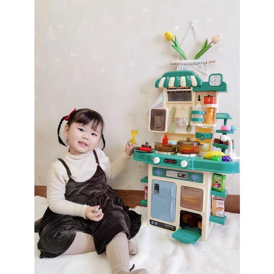 Kệ bếp cho bé với màu sắc phù hợp với bé trai, bé gái chất liệu an toàn cho bé