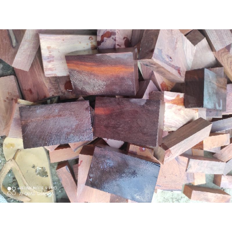 1 phôi gỗ cẩm lai 13x8x4cm