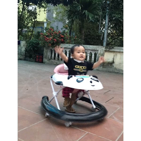 Xe tập đi cho bé