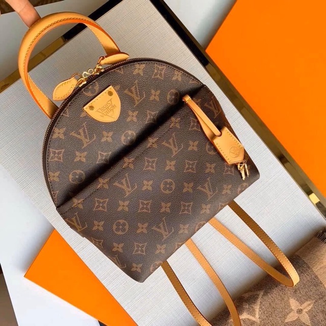 Balo hến thời trang