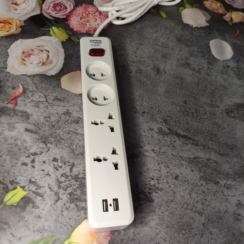 Ổ cắm điện đa năng SOPOKA 2200W Có USB 27W 4U2 kèm dây dẫn, Có công tắc an toàn