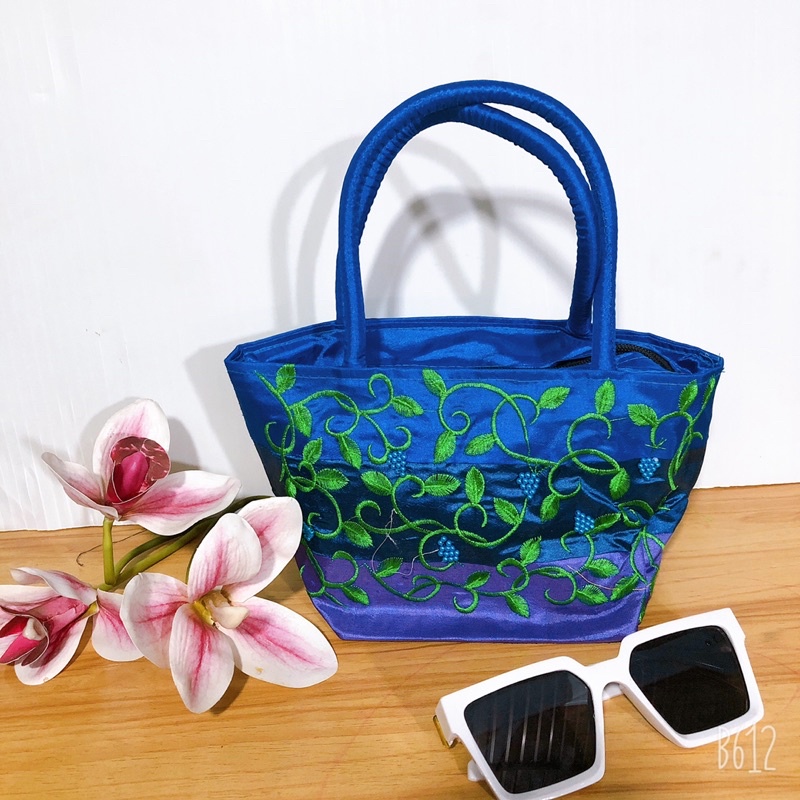 Túi lụa đeo vai thêu dây nho siêu đẹp