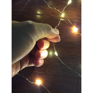 Đèn LED dùng Pin 2m màu vàng dùng trang trí bữa tiệc, nhà cửa, dịp lễ tết