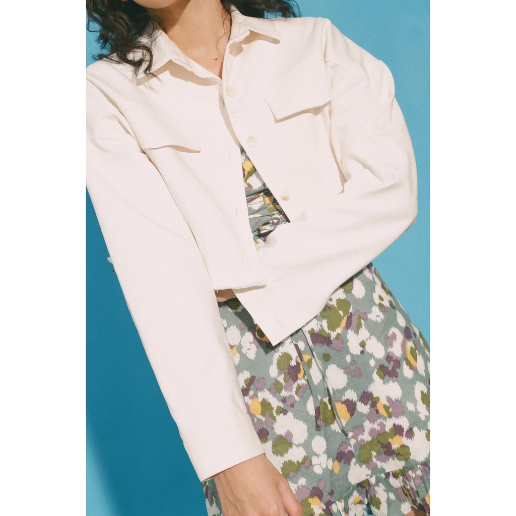 [Mã FAMALLT5 giảm 15% đơn 150k] Áo khoác croptop dài tay thời trang GAGO buttons front long sleeve jacket màu kem GA3379 | BigBuy360 - bigbuy360.vn