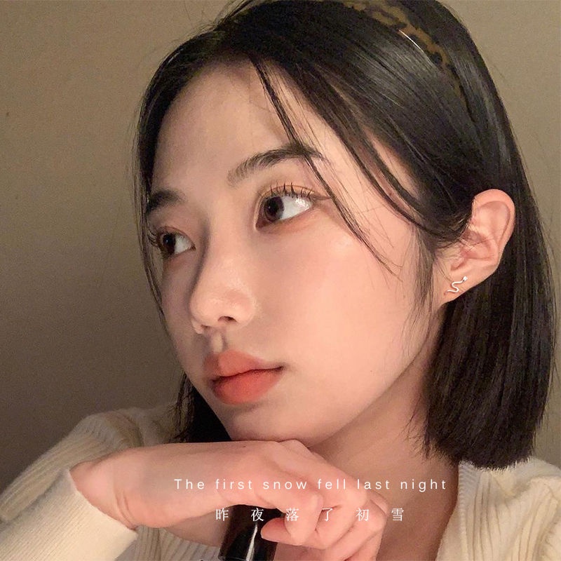 Khuyên tai hình rắn mini cá tính hợp thời trang 19A1327