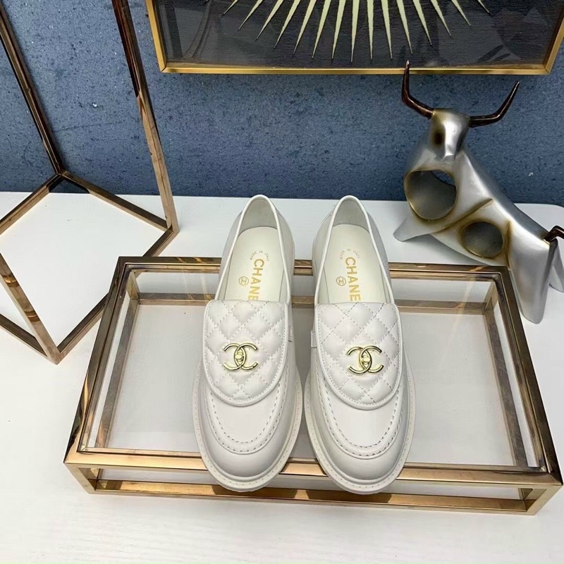 Giày loafer Chanel