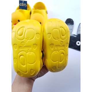 Dép vịt thái