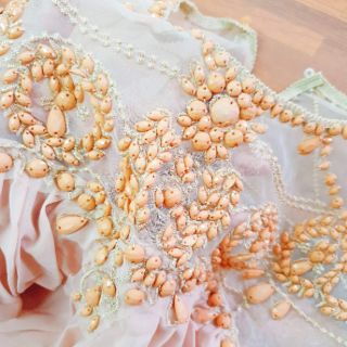 Đầm tiểu thư kết hạt bầu bí bon chen đc nhé
