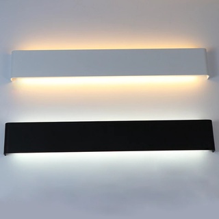 Đèn LED treo tường với khung khôm dùng cho gắn gương nhà tắm