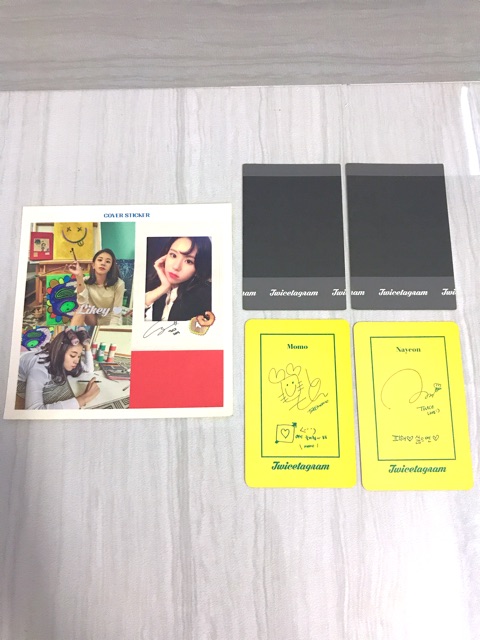Sticker và card TWICE