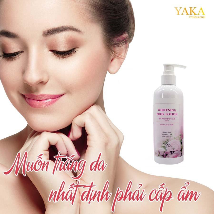 Sữa dưỡng thể làm sáng da tức thì YAKA Whitening Body Lotion 250ml