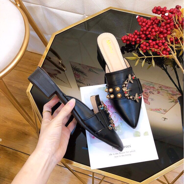 Giày sục nữ thời trang khóa đính đá, giày búp bê nữ gót vuông mũi nhọn, gót cao 2p form chuẩn màu đen