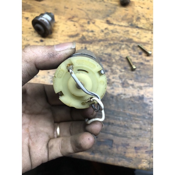 Moto máy mài Makita 7.2V