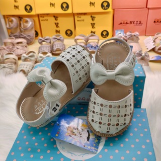 Giày sandal cho bé gái từ 3 tháng đến 4 tuổi.