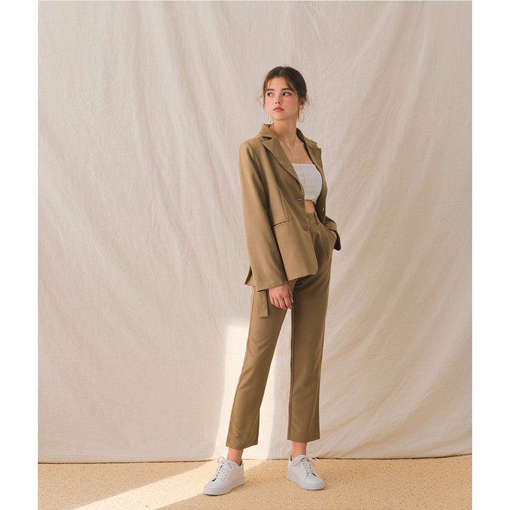 [Mã FAMALLT5 giảm 15% đơn 150k] Áo khoác blazer độn vai thanh lịch nữ Air Space 2031826006 | BigBuy360 - bigbuy360.vn