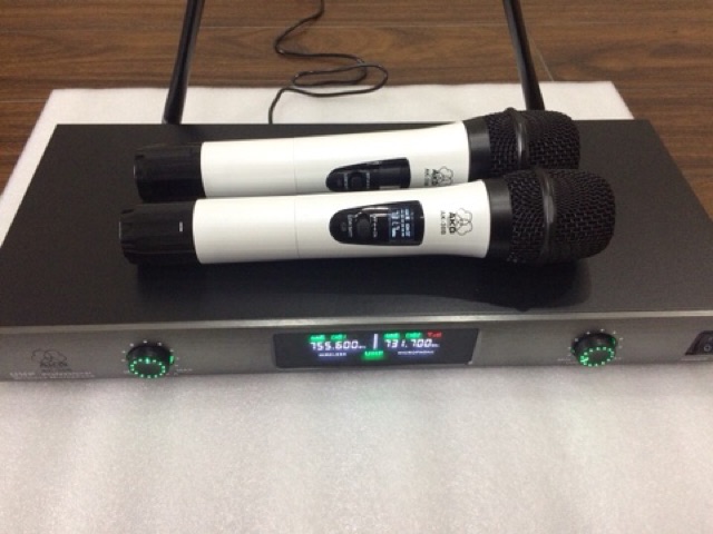 Micro không dây hát Karoke cực hay AKG AK-30B