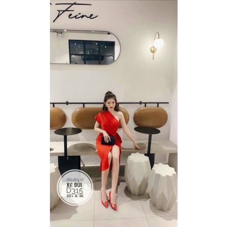 Đầm lệch vai xẻ đùi