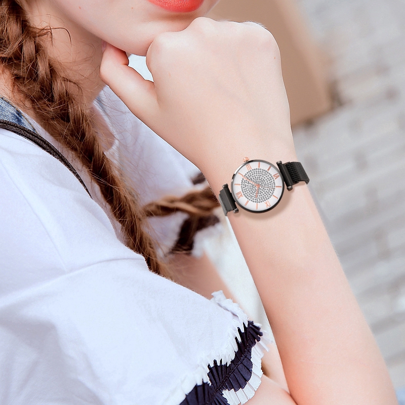 Đồng hồ đeo tay dạ quang ánh sao khóa nam châm phối dây lưới dành cho nữ