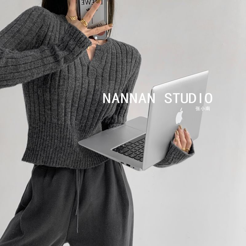Retro show thin waist pit strip knitted short jacket autumn and winter Korean version of small V-neck long-sleeved sweater bottomed sweater