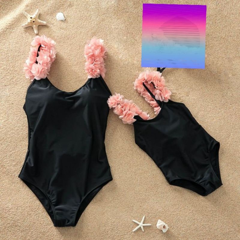 Set bikini kết hoa cho mẹ và bé