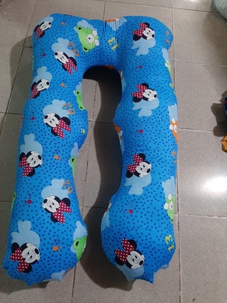 Gối ôm chữ U cho mẹ bầu