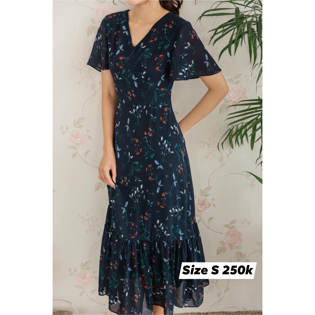 Thanh lý đầm hoa nhí cổ V đuôi cá Tiin store