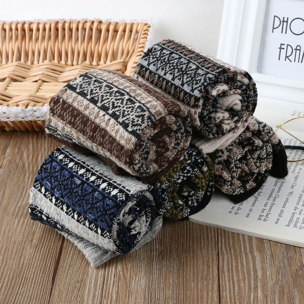 Đôi tất họa tiết thổ cẩm độc đáo thời trang cho nam