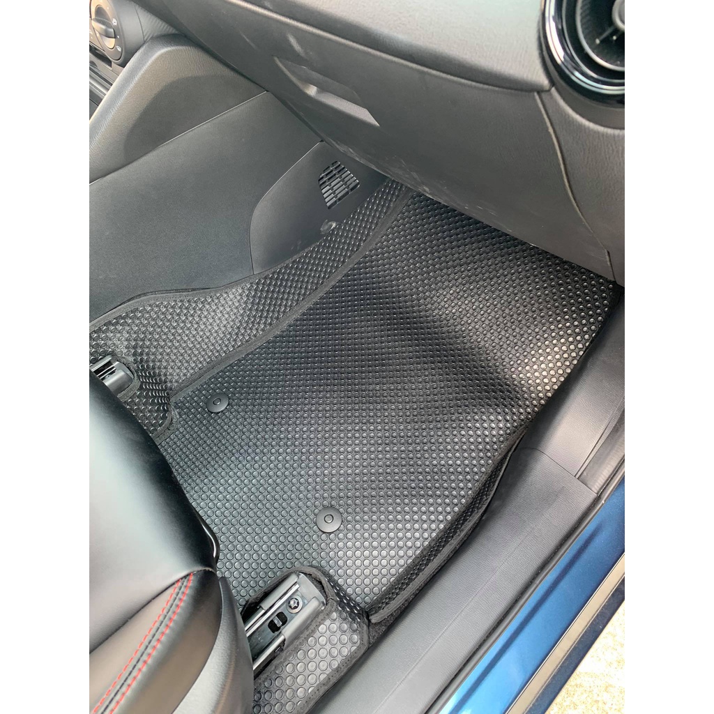 Thảm Lót Sàn Ô Tô KATA Cao Cấp Cho Xe Mazda 2  - Không mùi, Không ẩm mốc, Dễ dàng vệ sinh