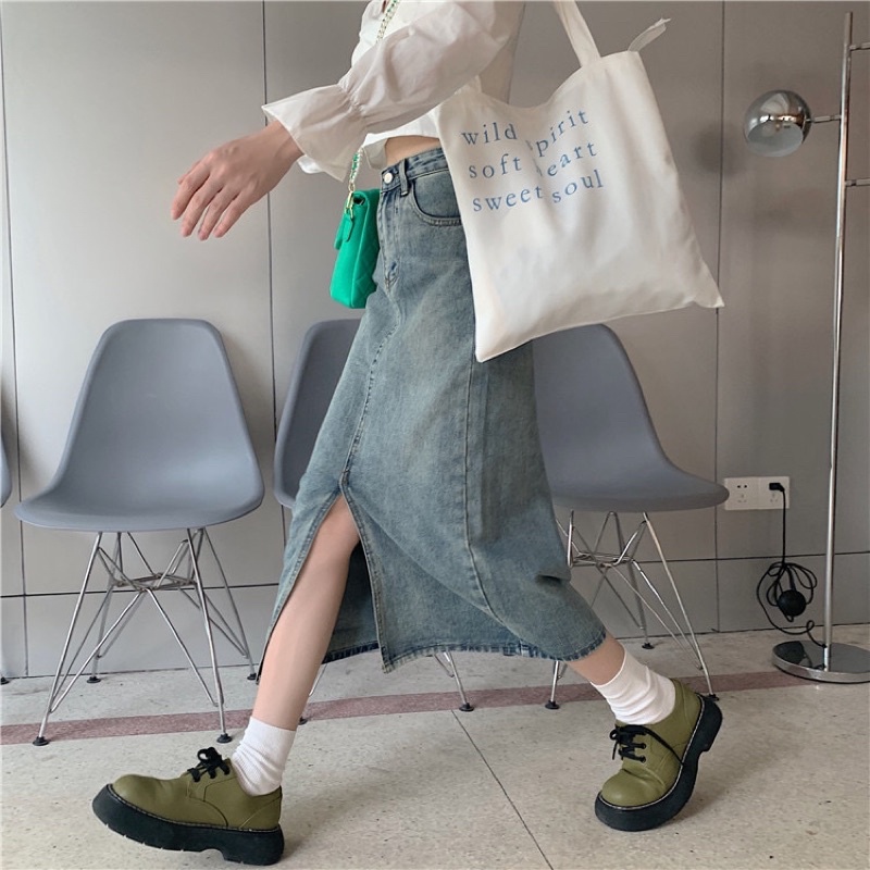 Urihouse -  Chân váy jeans dáng suông dài midi cạp cao xẻ tà phía trước | Chân váy jeans lưng ngắn
