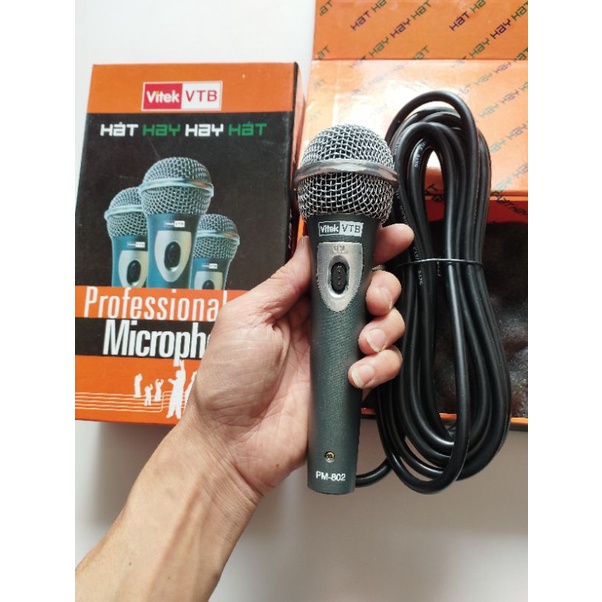 Micro có dây Vitek VTB PM - 802 HÁT NHẸ TIẾNG TRONG MICRO BẰNG KIM LOẠI HÀNG CÔNG TY.