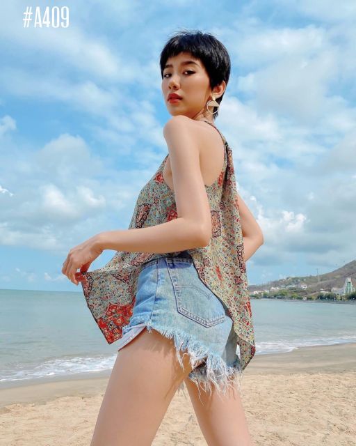 Áo yếm thổ cẩm hở lưng cột dây vải lụa nhẹ nhàng nữ tính đi biển mùa hè