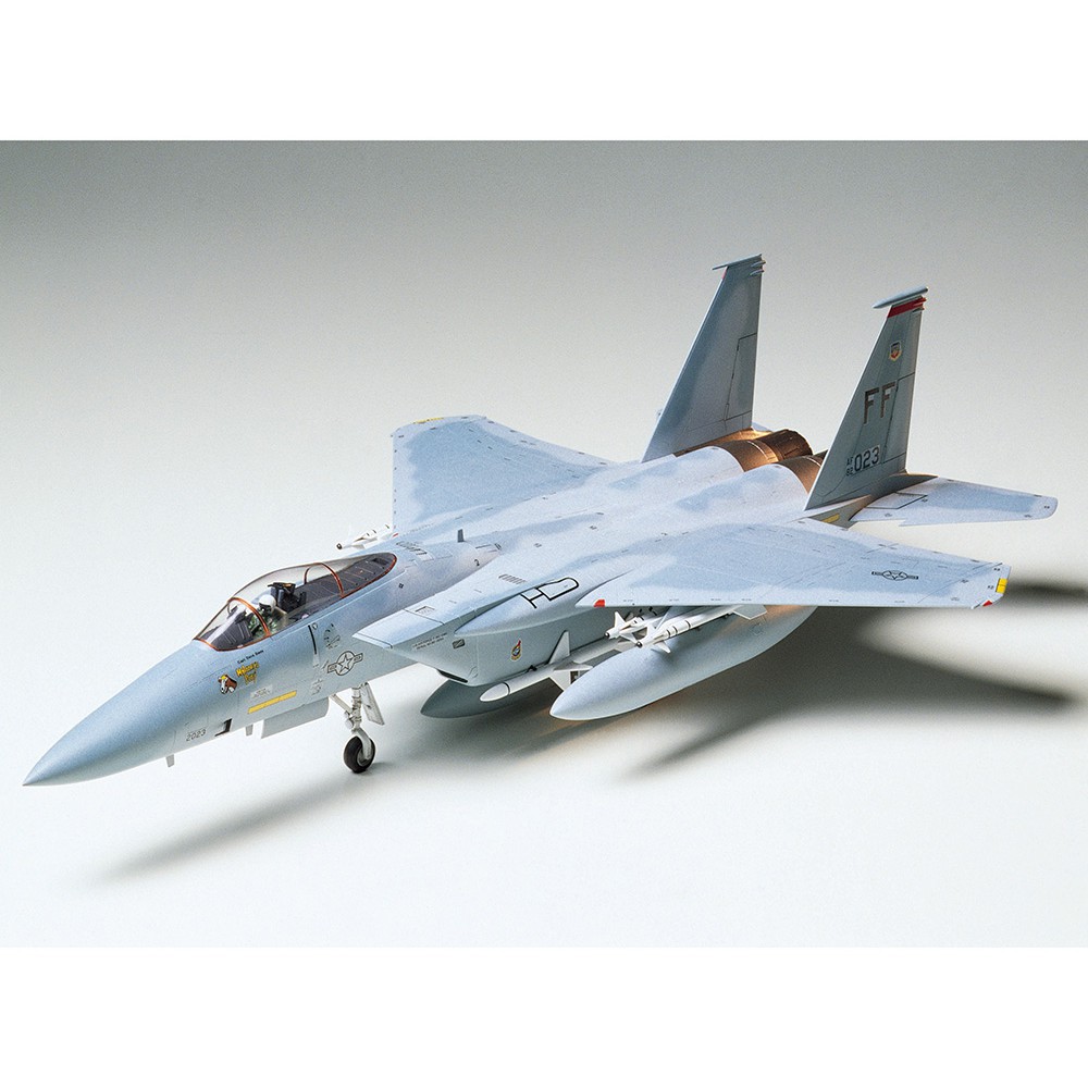 61029 Mô hình máy bay quân sự 1/48 SCALE McDONNEL DOUGLAS F-15C EAGLE  - GDC