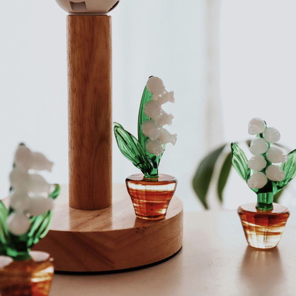 Chậu Hoa Lily Nhân Tạo Handmade Độc Đáo Trang Trí Xe Hơi