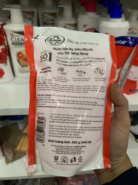 Nước rửa tay Lifebuoy 400g có 2 mầu như hình