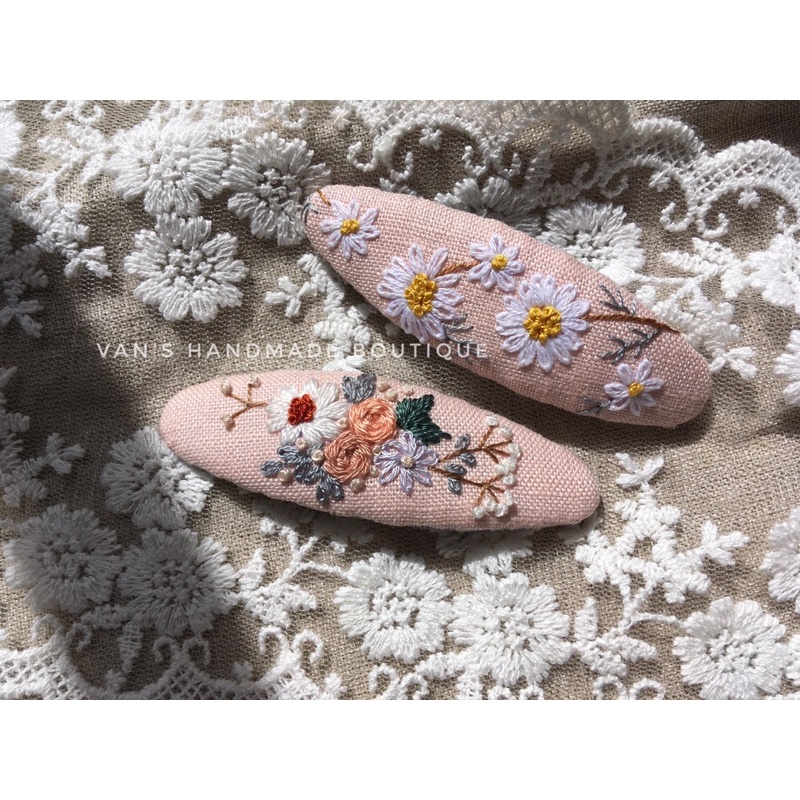 Kẹp tóc thêu tay tone hồng kẹo ngọt