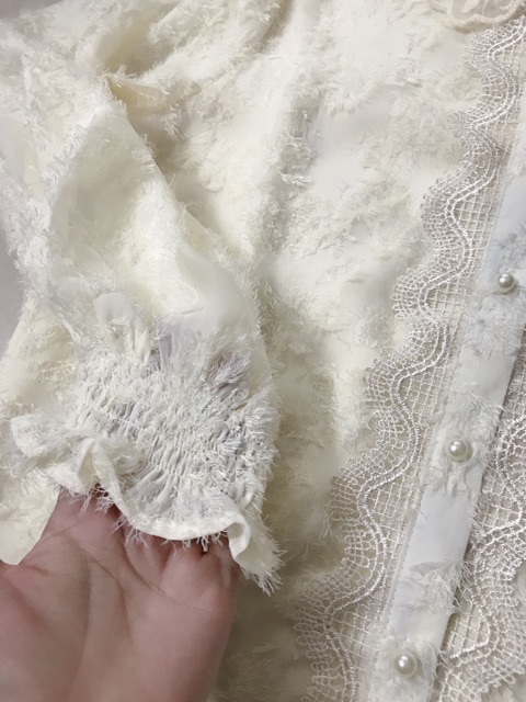 Áo sơ mi lông phối ren cổ siêu sang sale sốc