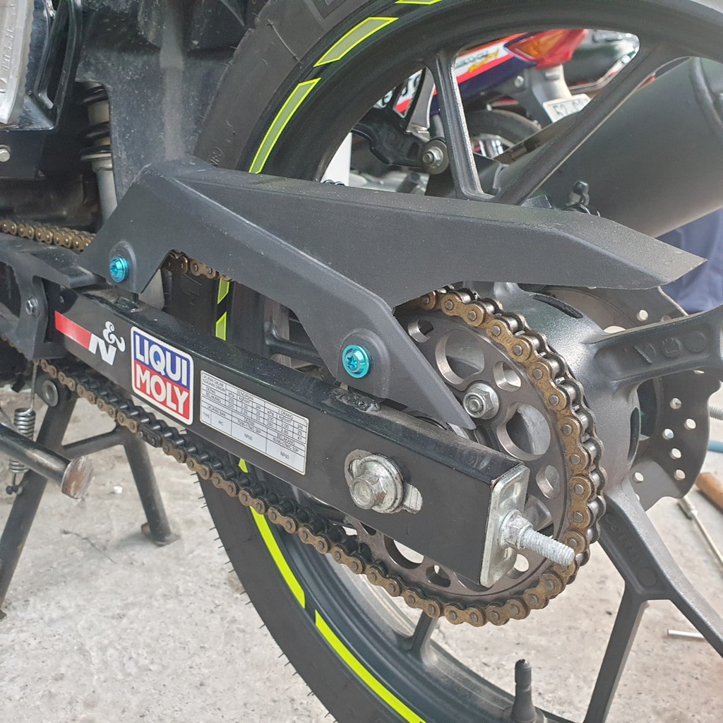 GR5 2 Ốc Gắn Catte 6LY10 đầu dù mọi dòng xe